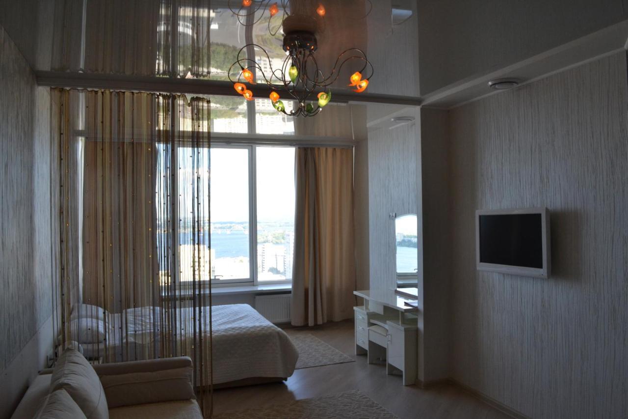 Seven Eleven Apartment Hotel In Most City Dnipro Exterior foto