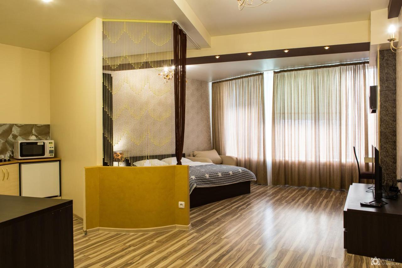 Seven Eleven Apartment Hotel In Most City Dnipro Exterior foto